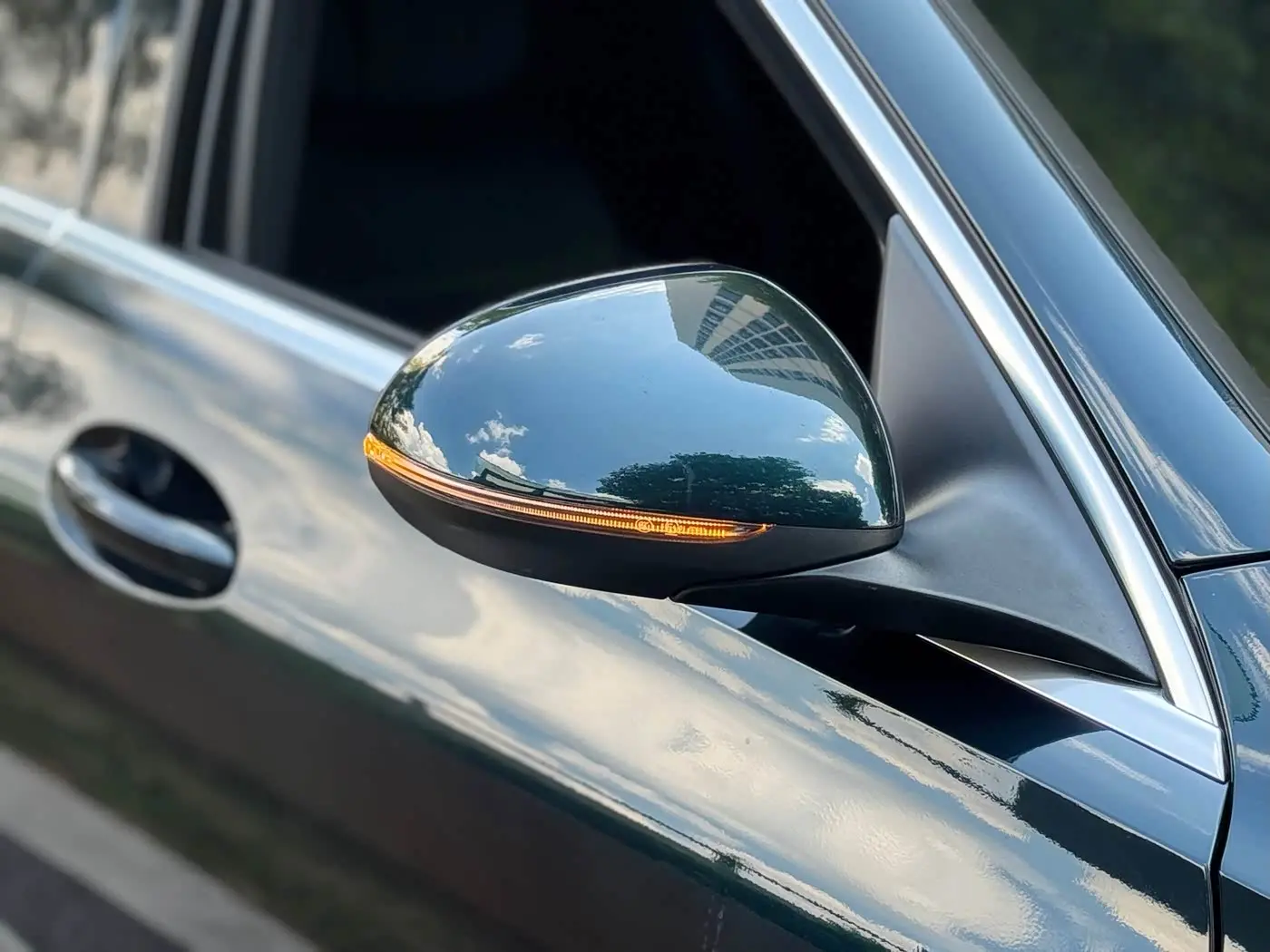Mercedes-Benz C-Class 2024 — Photo 18/20
