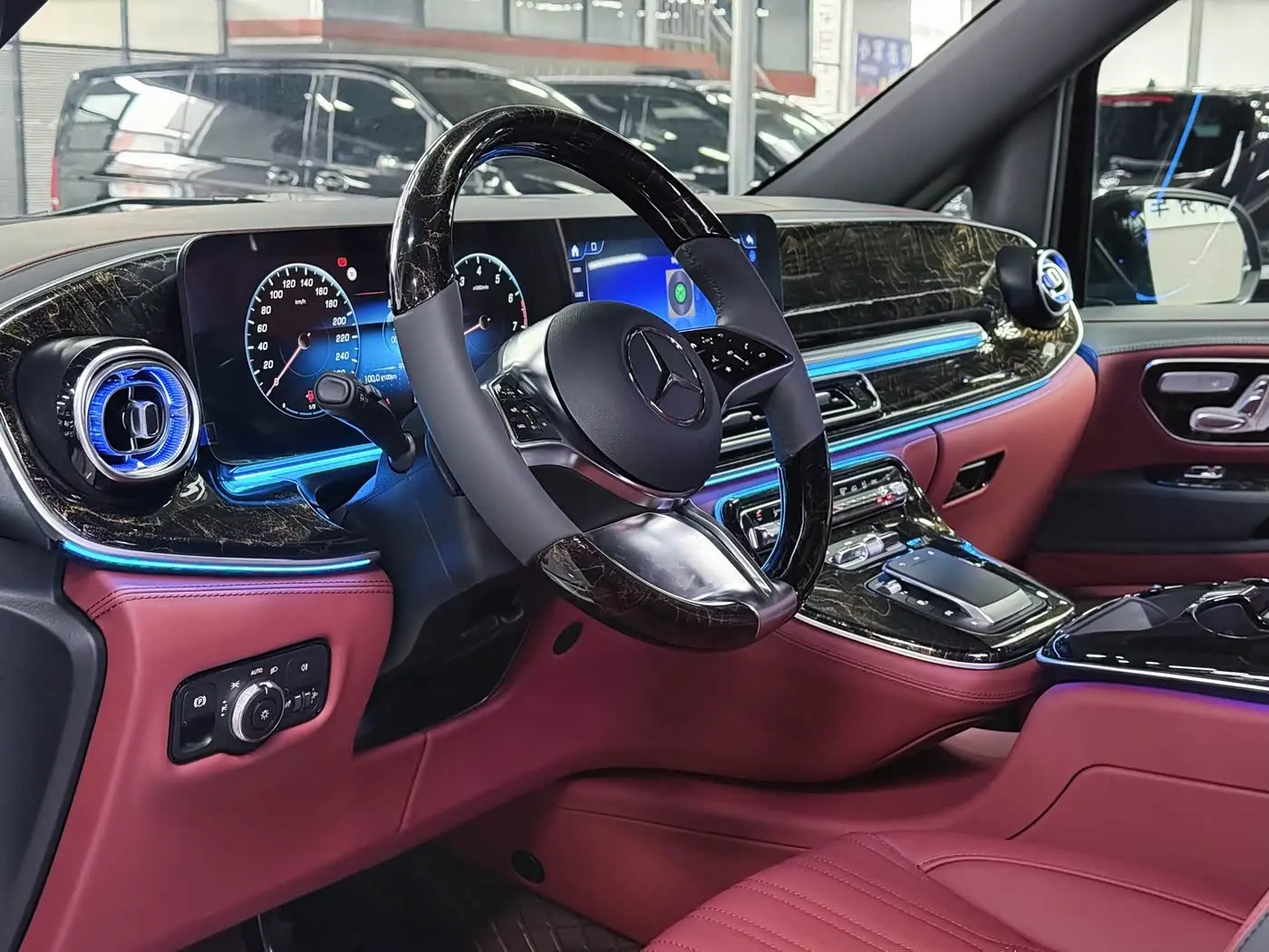 Mercedes-Benz Vito 2026 — Photo 4/15