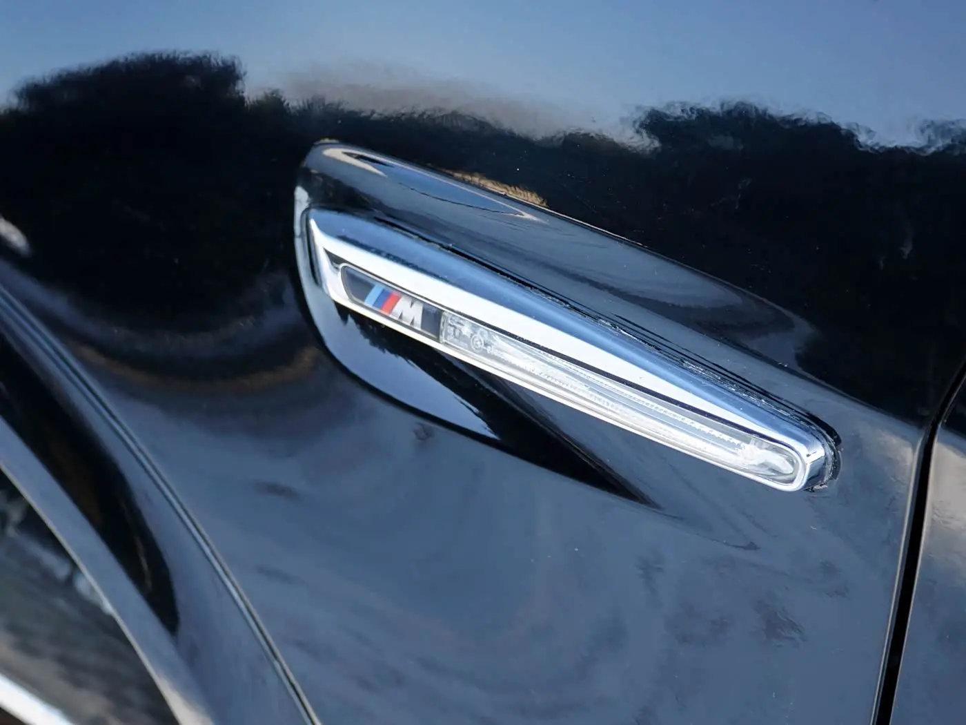 BMW X5 M 2011 — Photo 9/18