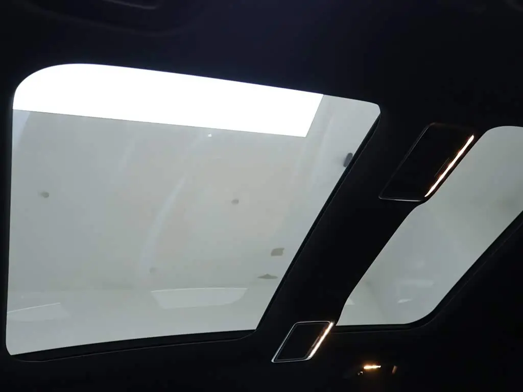 Mercedes-Benz GLC 2022 — Şəkil 19/20