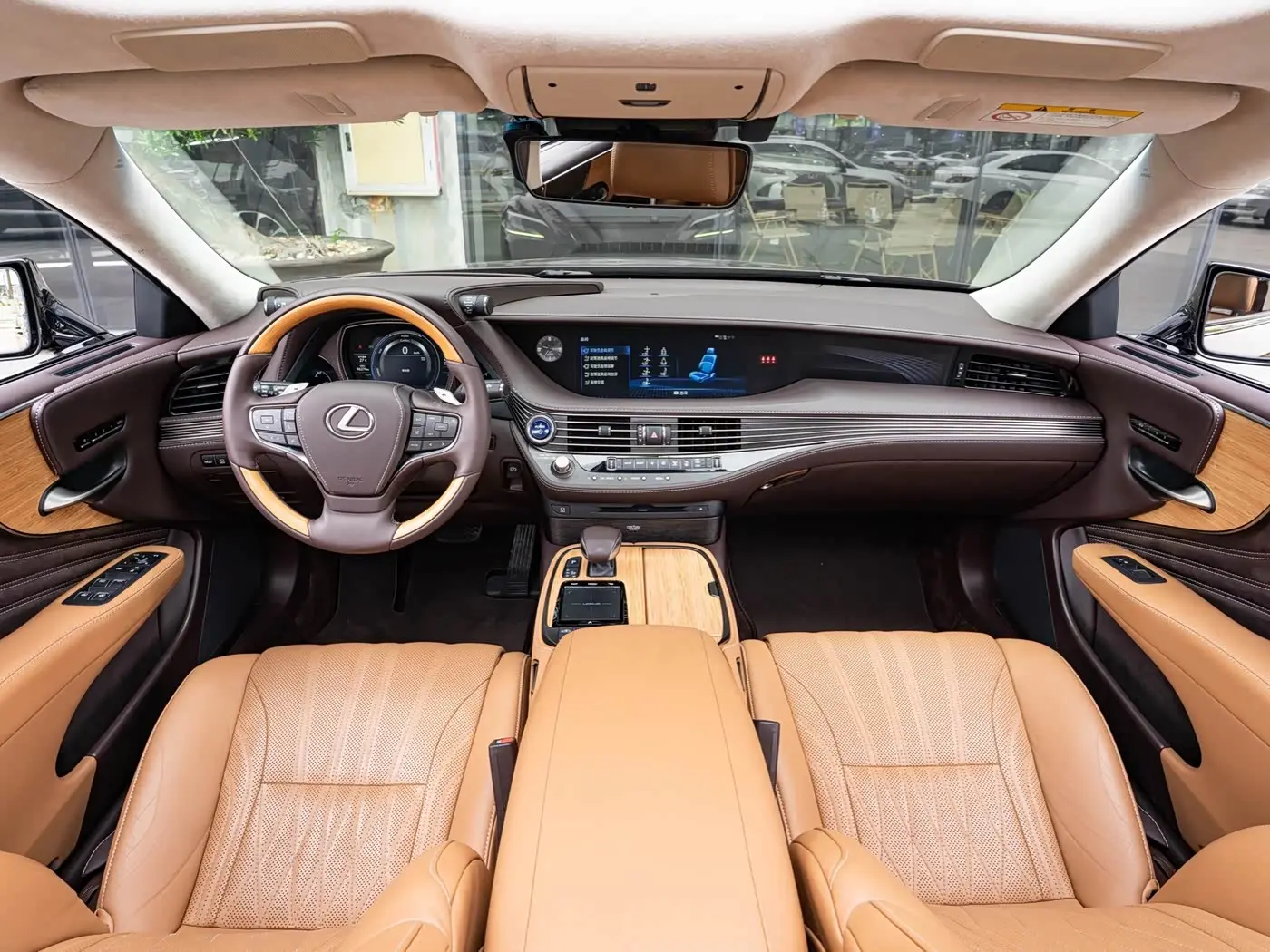 Lexus LS 2020 — Фото 13/20