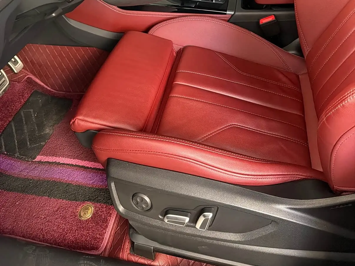Audi Q5L 2024 — Şəkil 19/20
