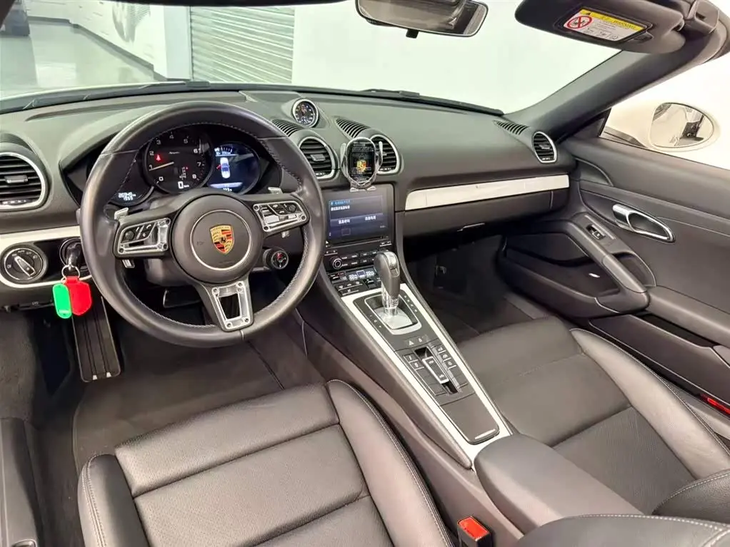 Porsche 718 2024 — Photo 11/19