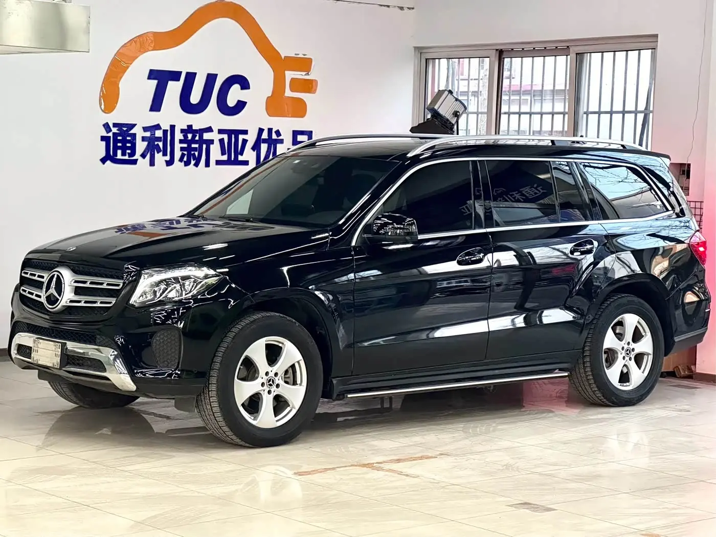Mercedes-Benz GLS 2017 — Photo 1/20