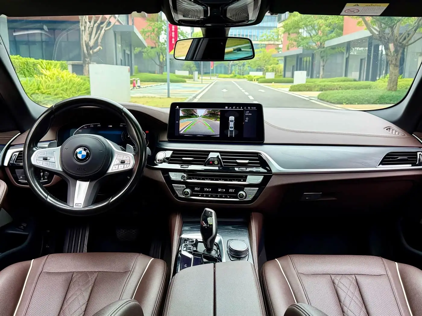 BMW 5 Series 2023 — Фото 16/20