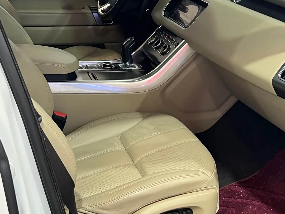 Land Rover Range Rover Sport 2016 — Photo 16/20
