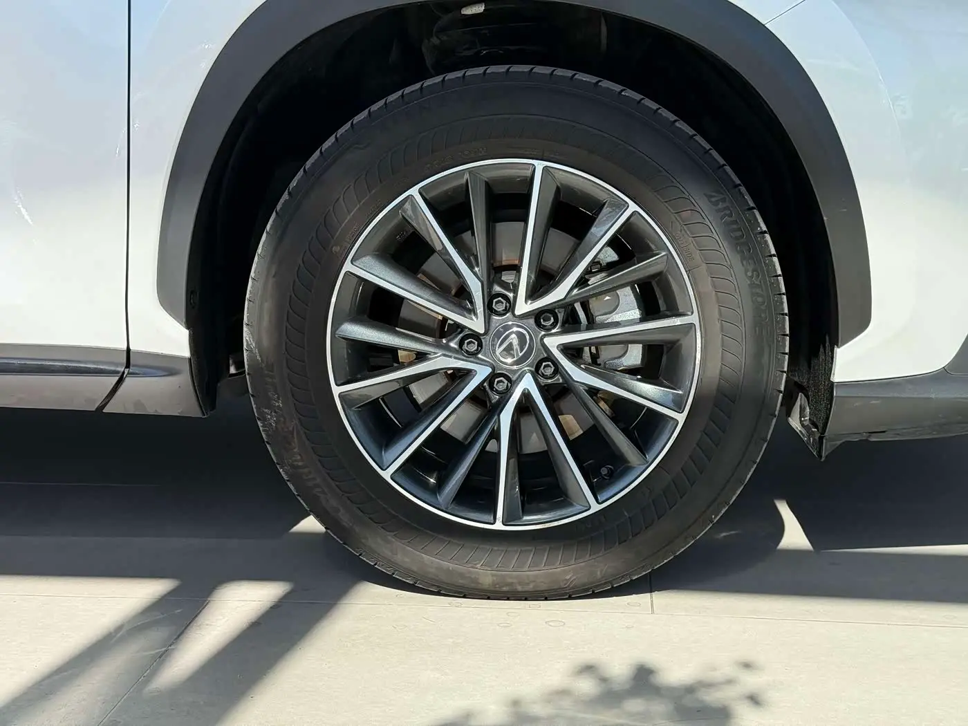 Lexus NX 2024 — Photo 16/16
