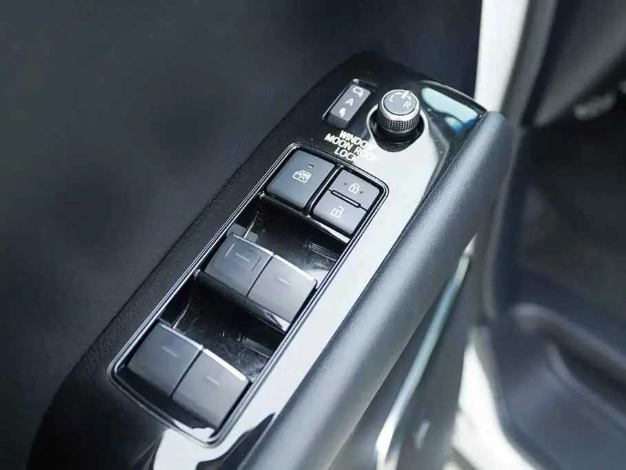 Toyota Vellfire 2022 — Photo 11/20