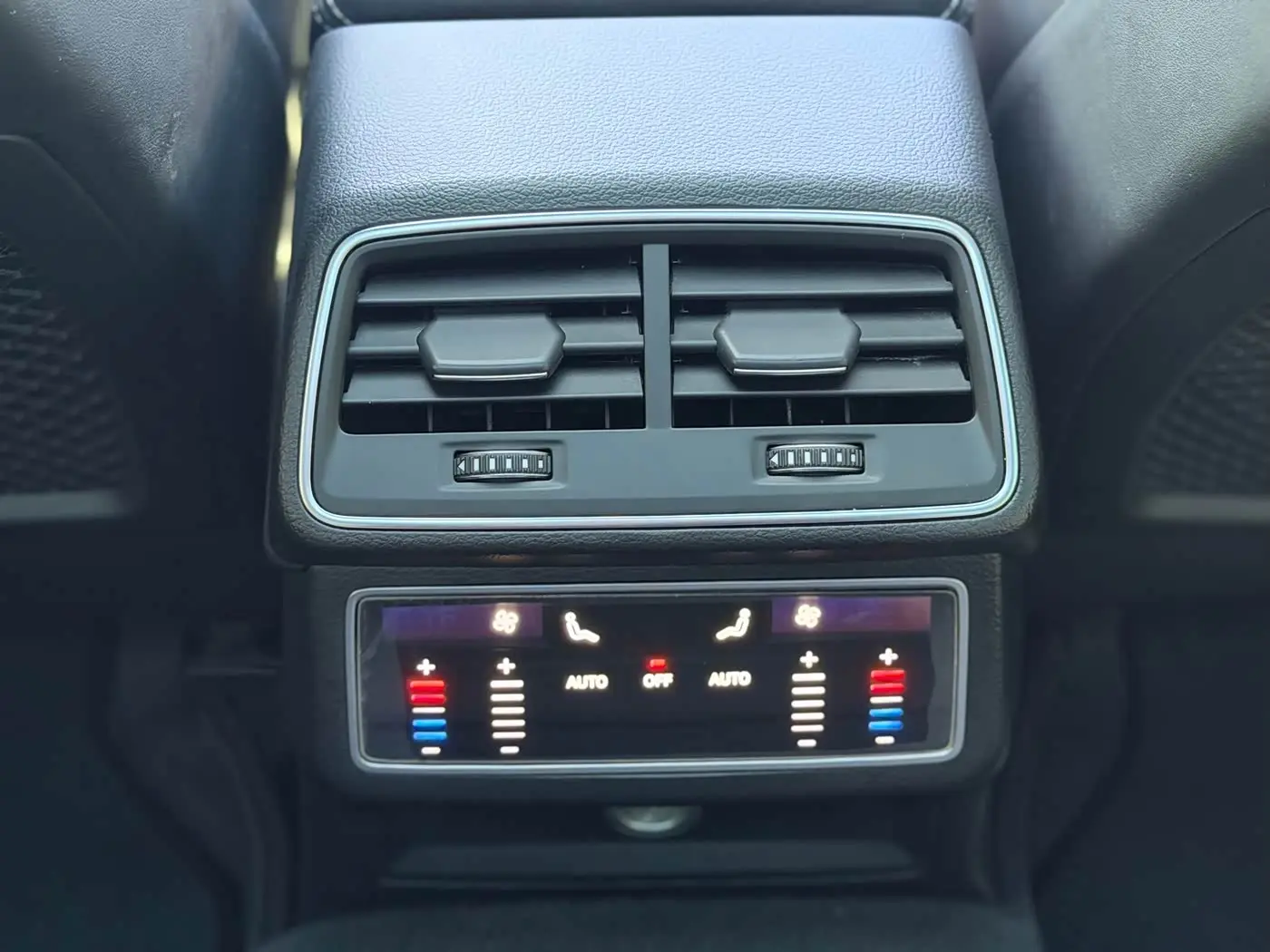 Audi A6L 2021 — Photo 7/14