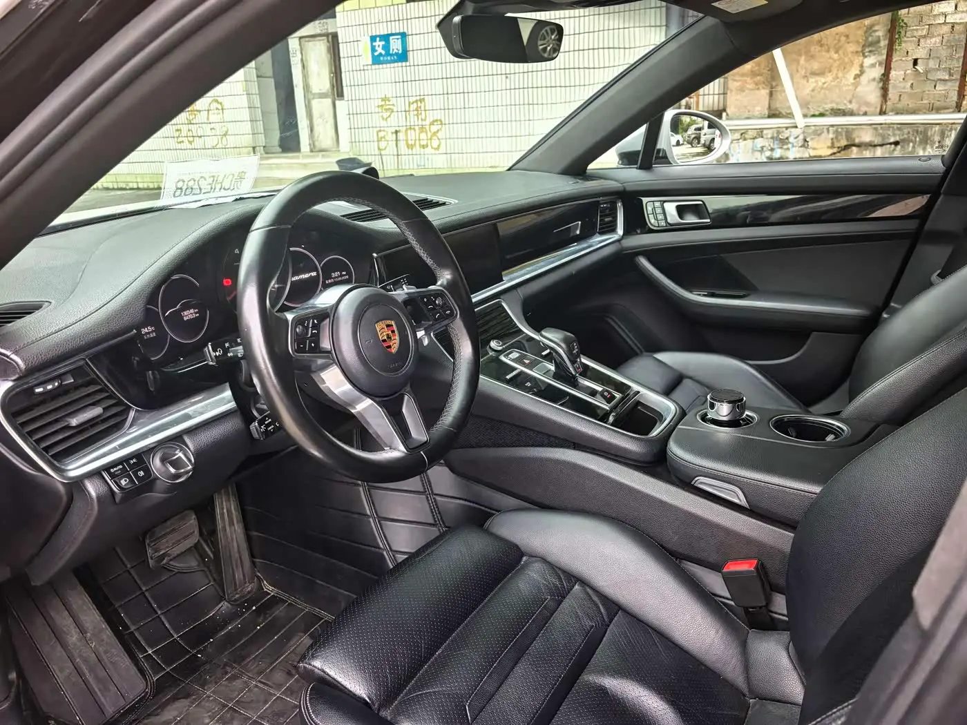 Porsche Panamera 2018 — Şəkil 9/10