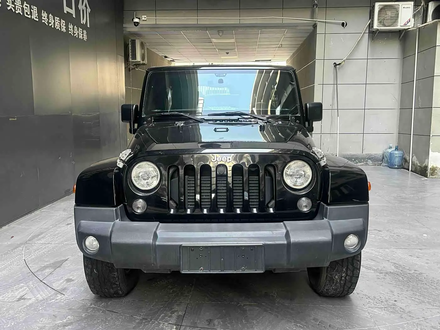 Jeep Wrangler 2015 — Фото 8/20