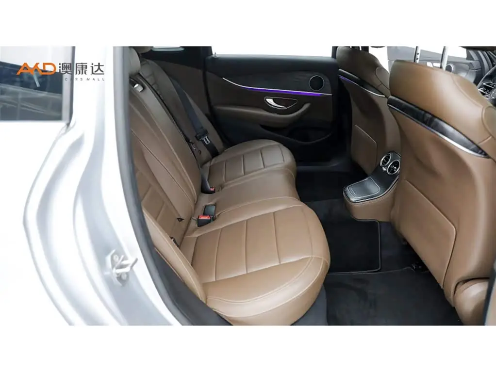 Mercedes-Benz E-Class 2022 — Photo 8/10