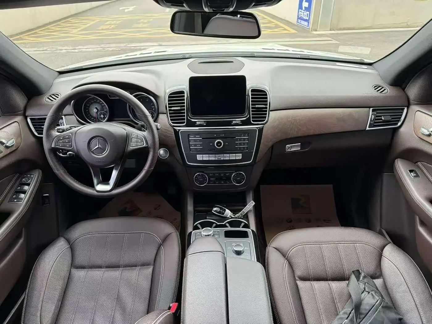Mercedes-Benz GLE 2017 — Şəkil 11/17