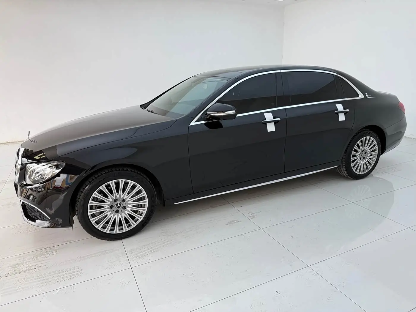 Mercedes-Benz E-Class 2020 — Photo 4/20
