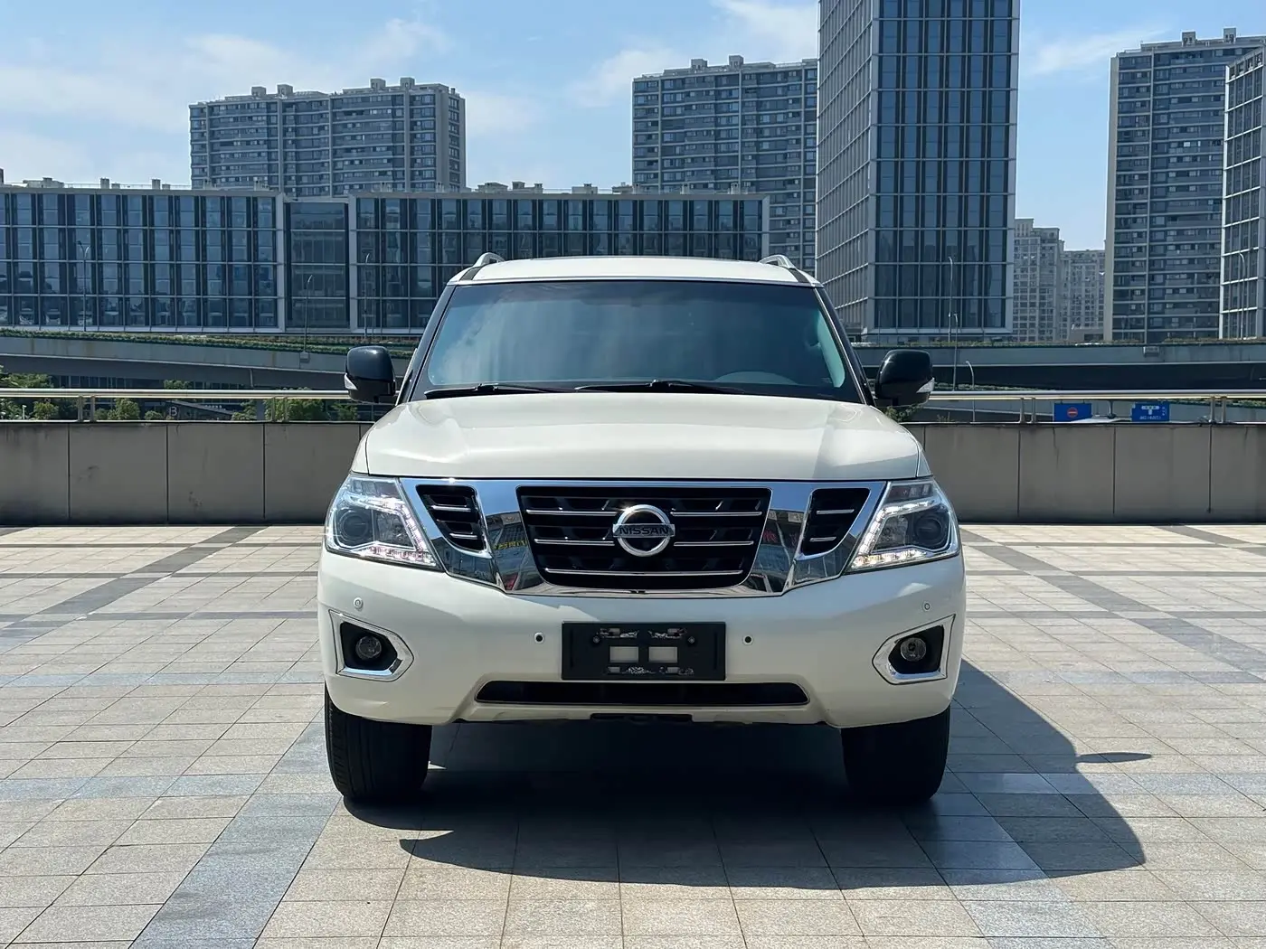 Nissan Patrol 2018 — Şəkil 2/17