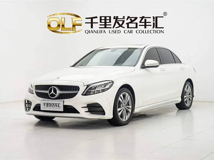Mercedes-Benz C-Class 2019 — Фото 2/20