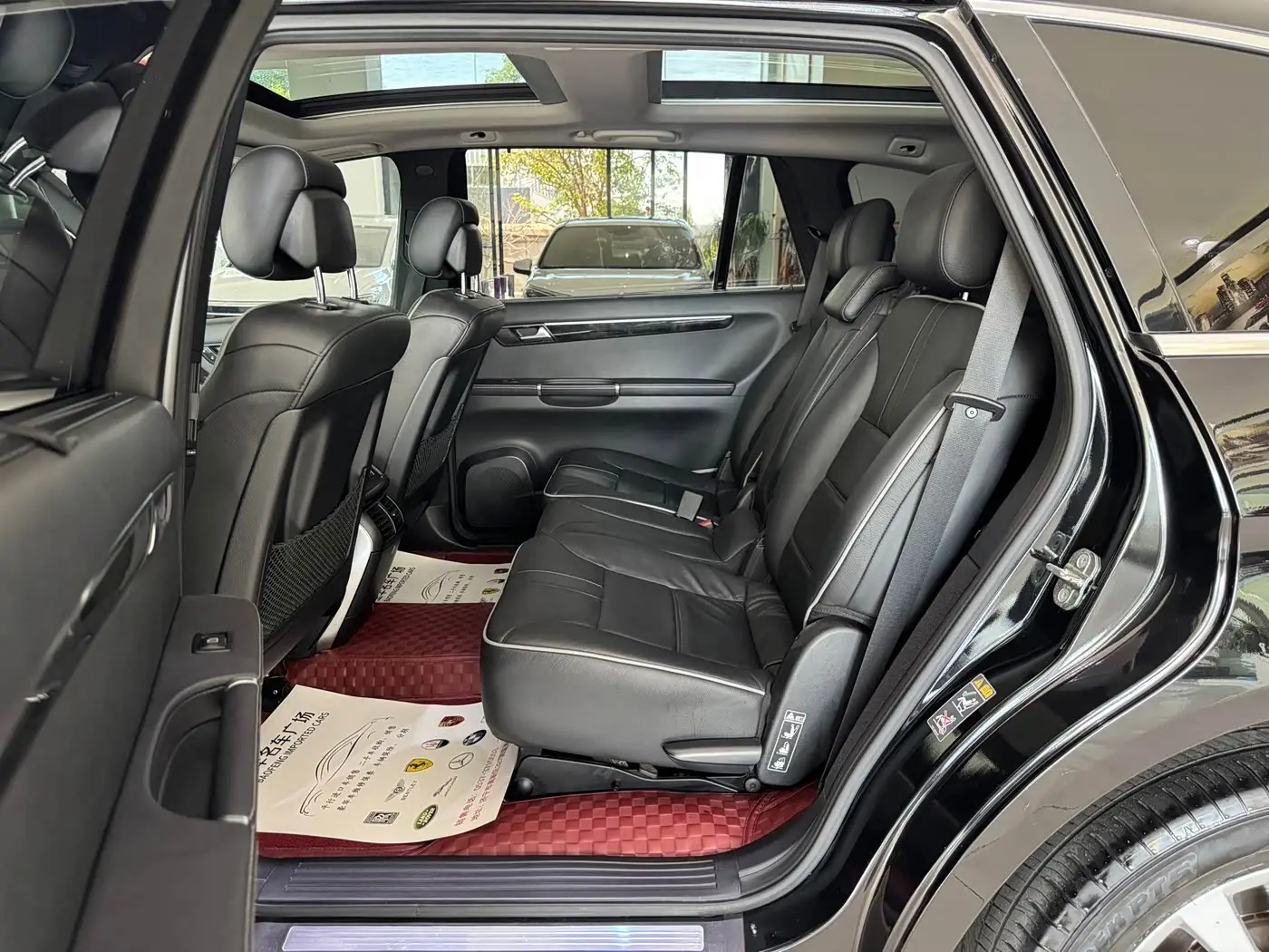 Mercedes-Benz R-Class 2018 — Фото 10/17