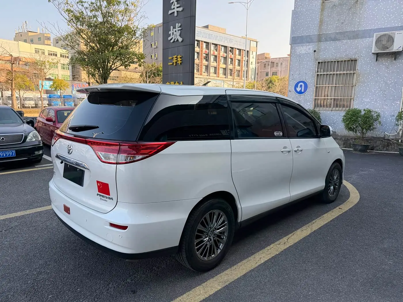 Toyota Previa 2015 — Фото 8/12