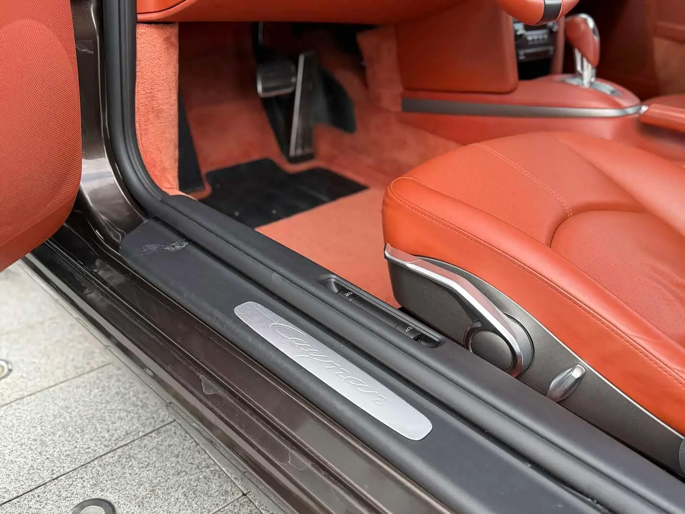 Porsche Cayman 2010 — Şəkil 13/20
