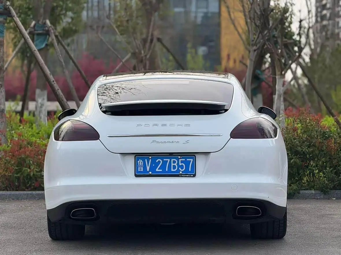 Porsche Panamera 2011 — Photo 5/9