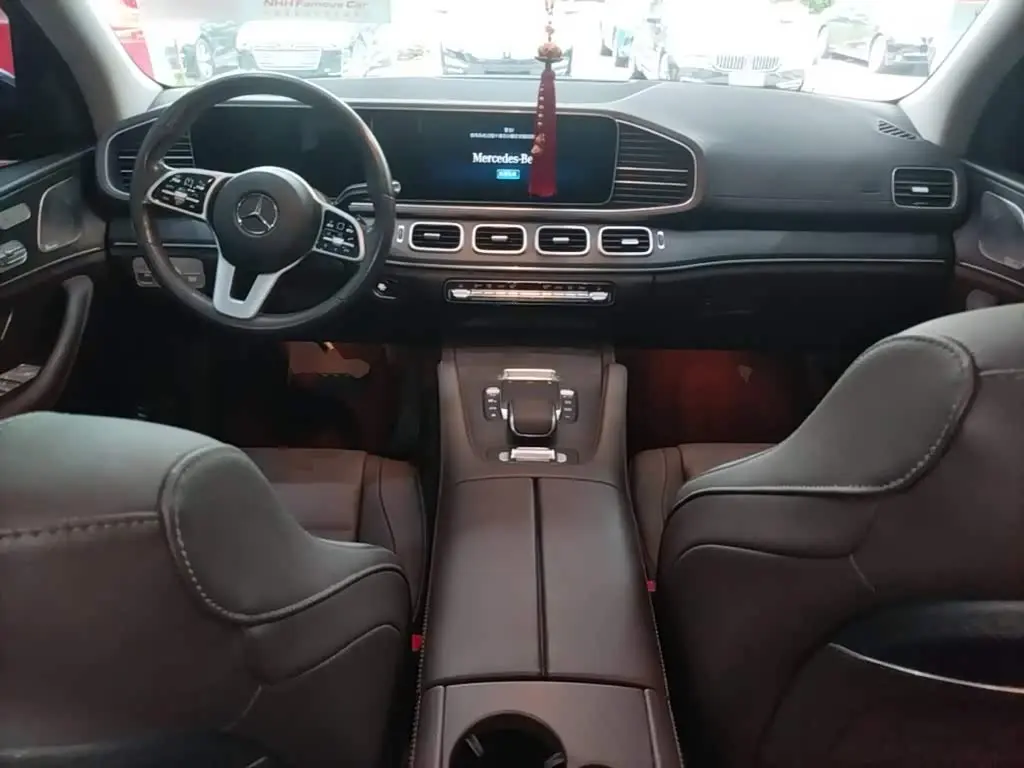 Mercedes-Benz GLE 2021 — Photo 10/20
