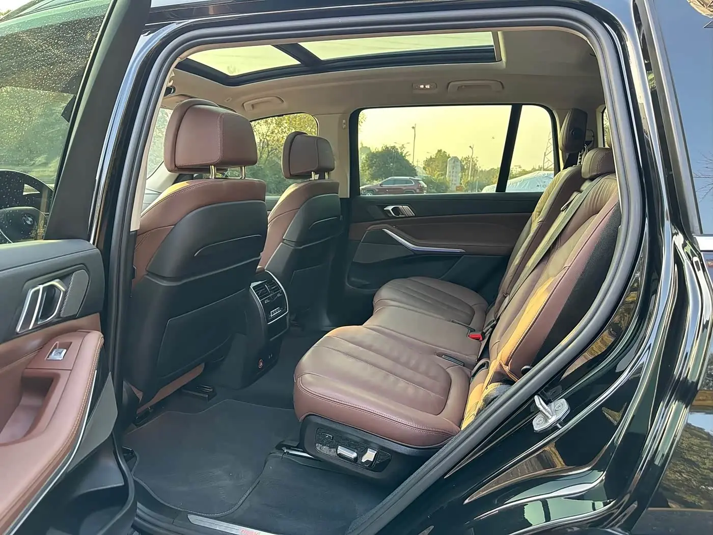 BMW X7 2022 — Photo 7/18