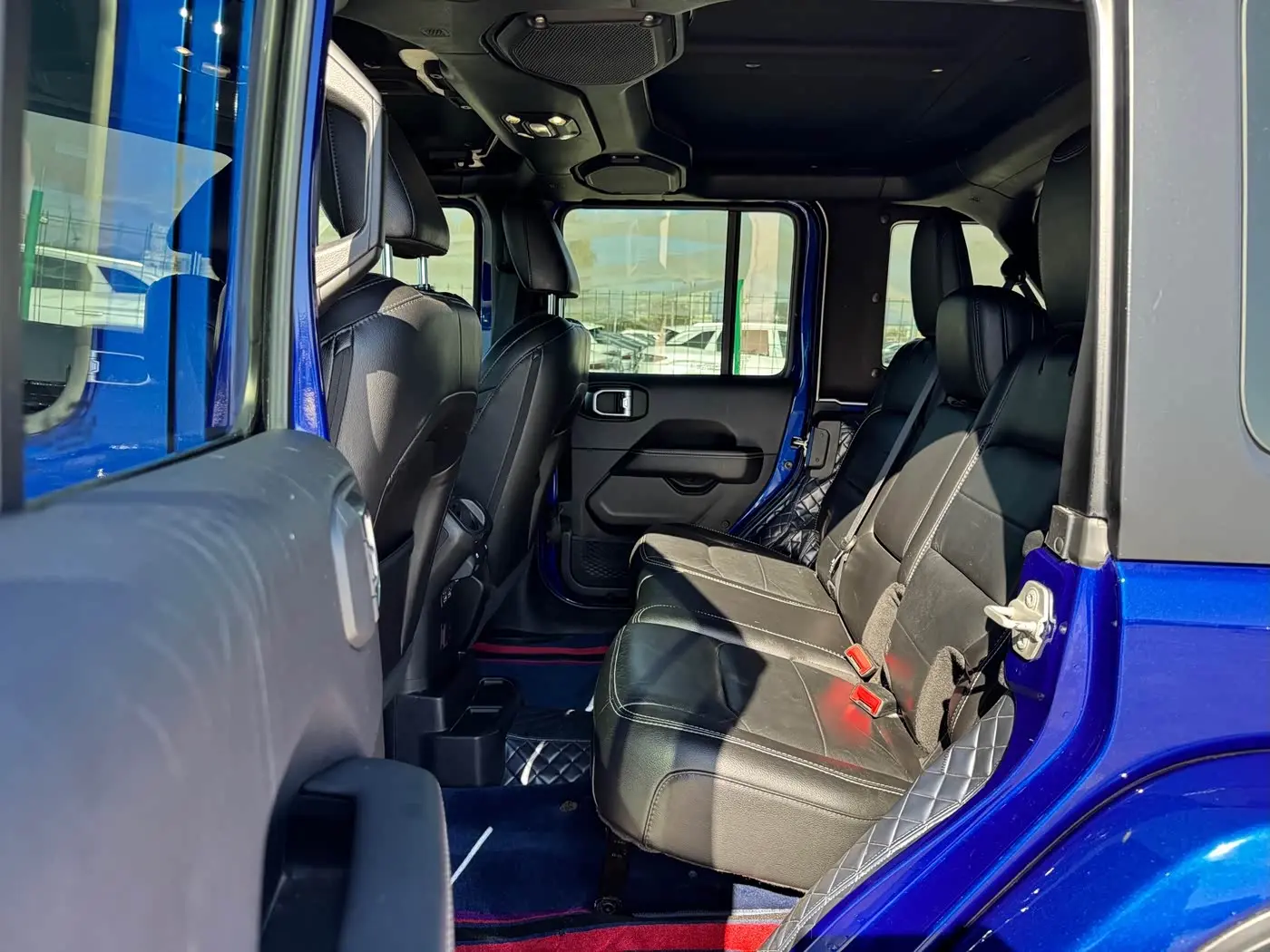 Jeep Wrangler 2020 — Photo 14/20