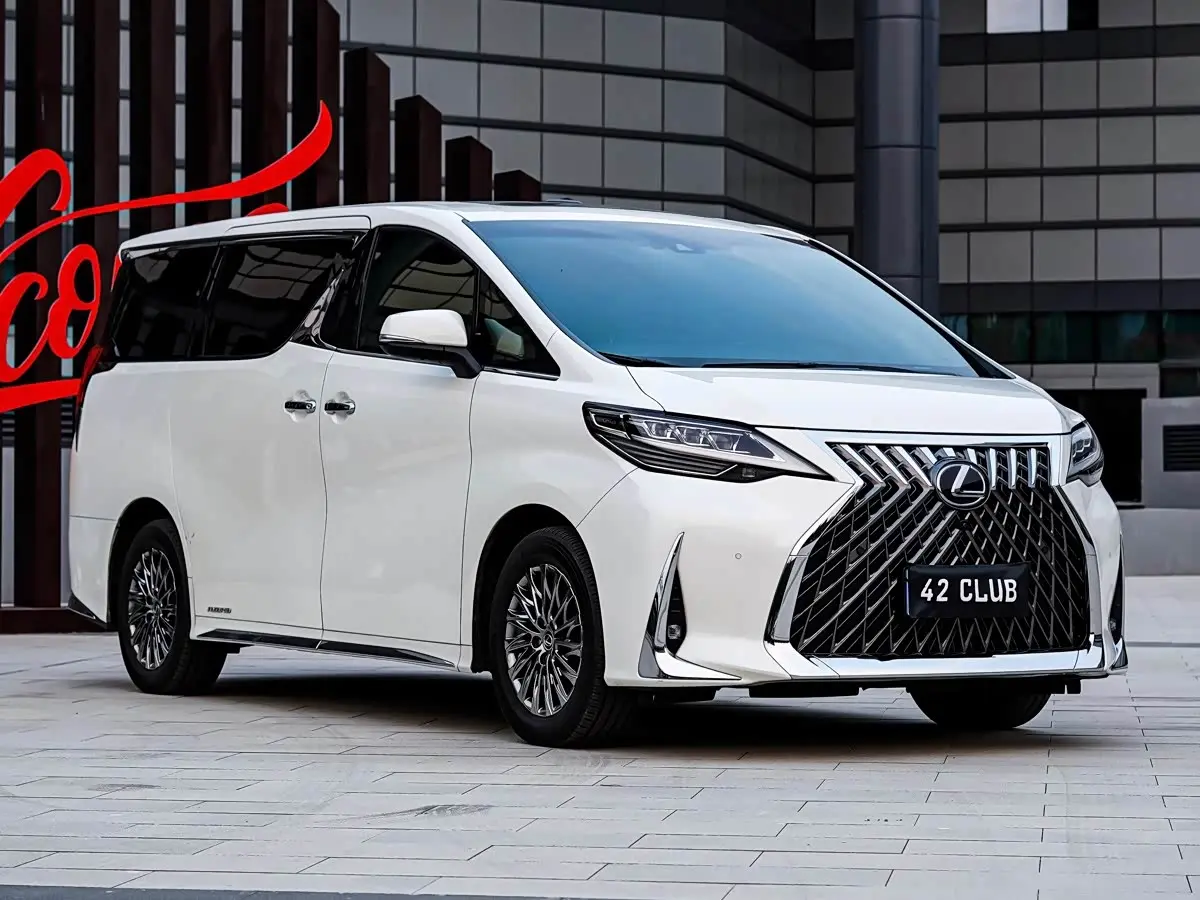 Lexus LM 2020 — Photo 4/12