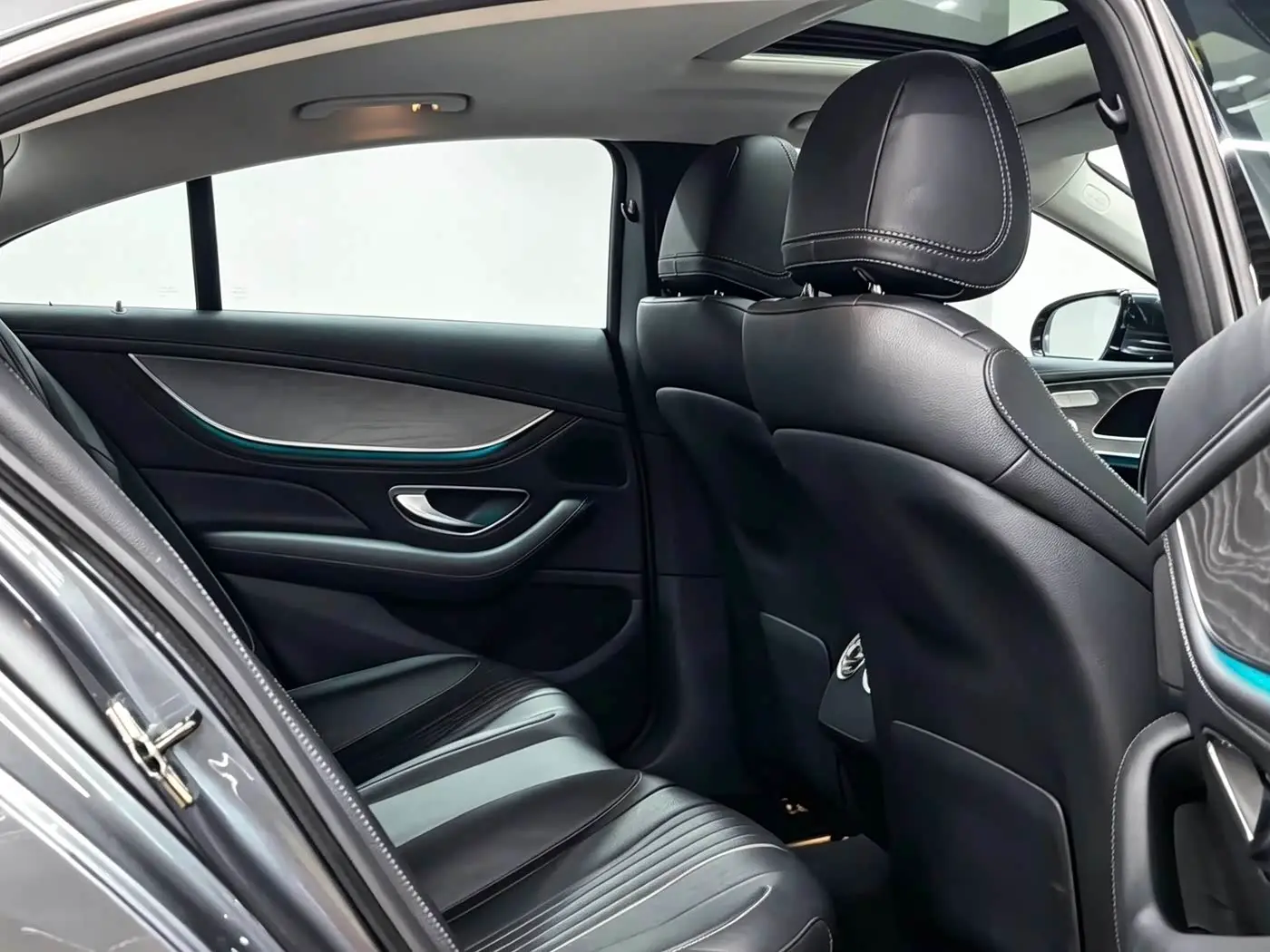 Mercedes-Benz CLS 2020 — Photo 6/9