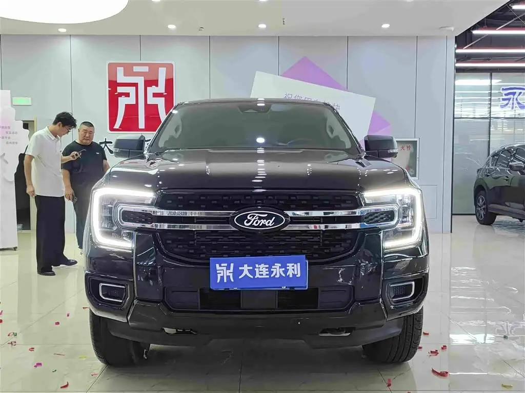 Ford Ranger 2025 — Photo 2/17