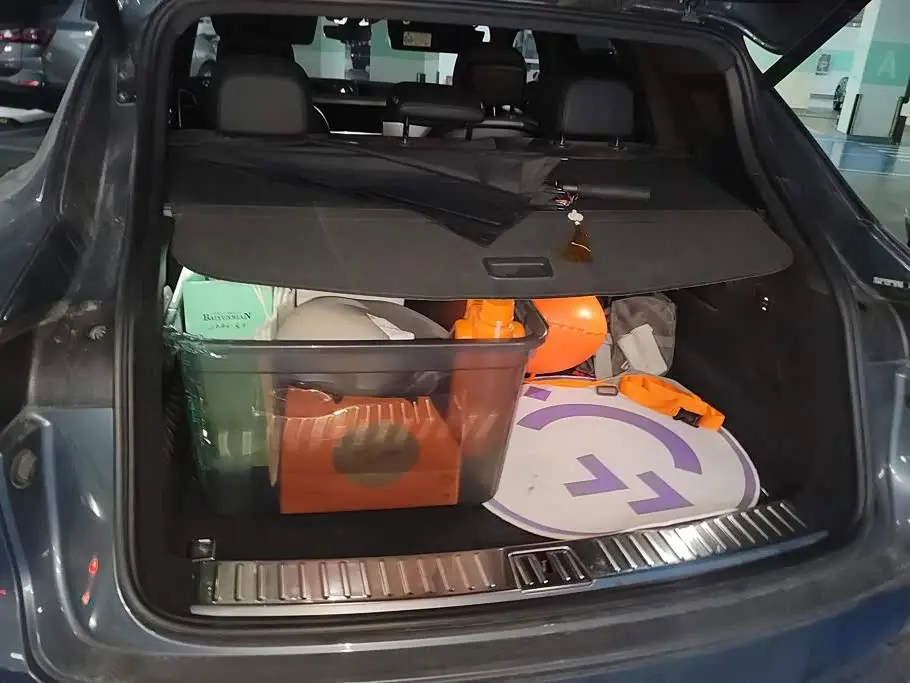 Porsche Cayenne 2019 — ფოტო 4/16