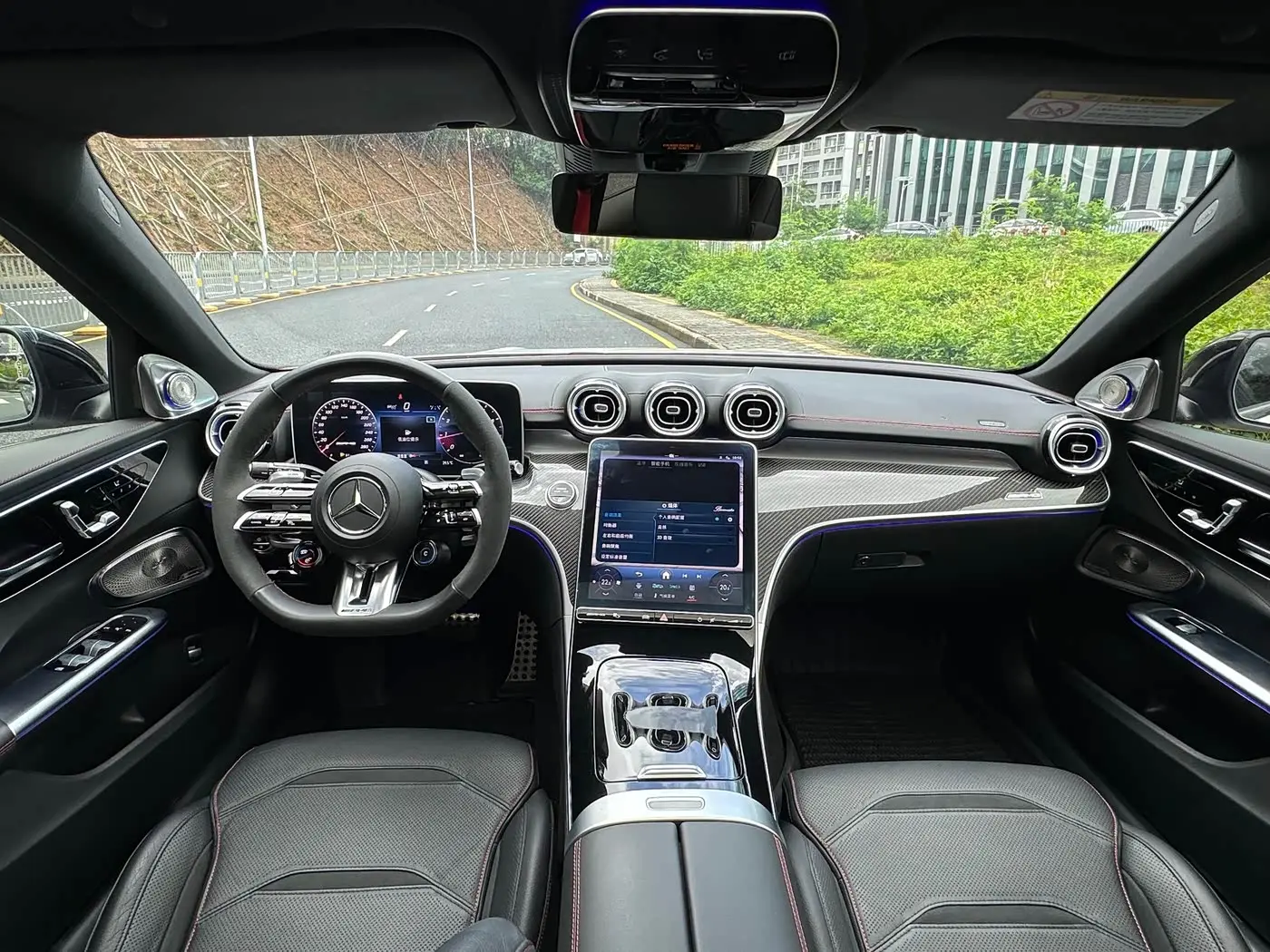 Mercedes-Benz C-Class AMG 2024 — Фото 8/13