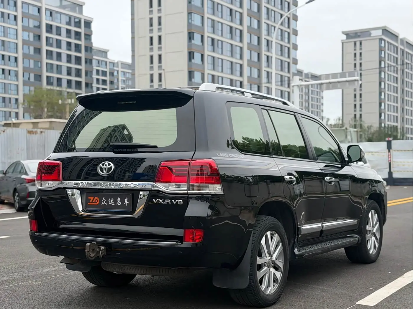 Toyota Land Cruiser 2016 — Photo 16/18