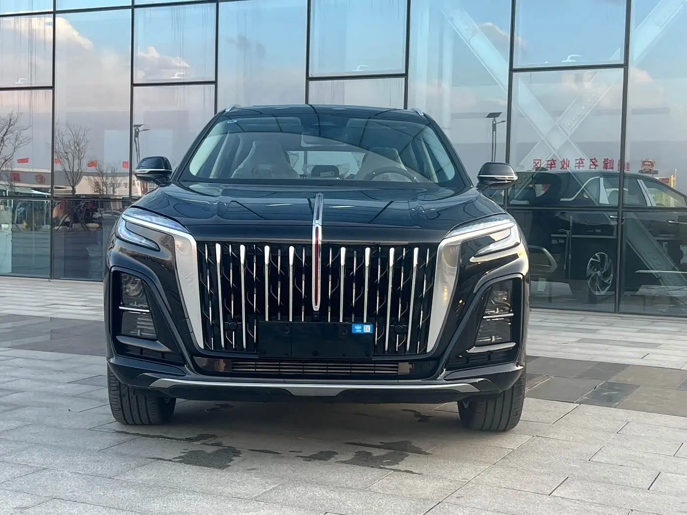 Hongqi HS3 PHEV 2026 — Фото 2/19