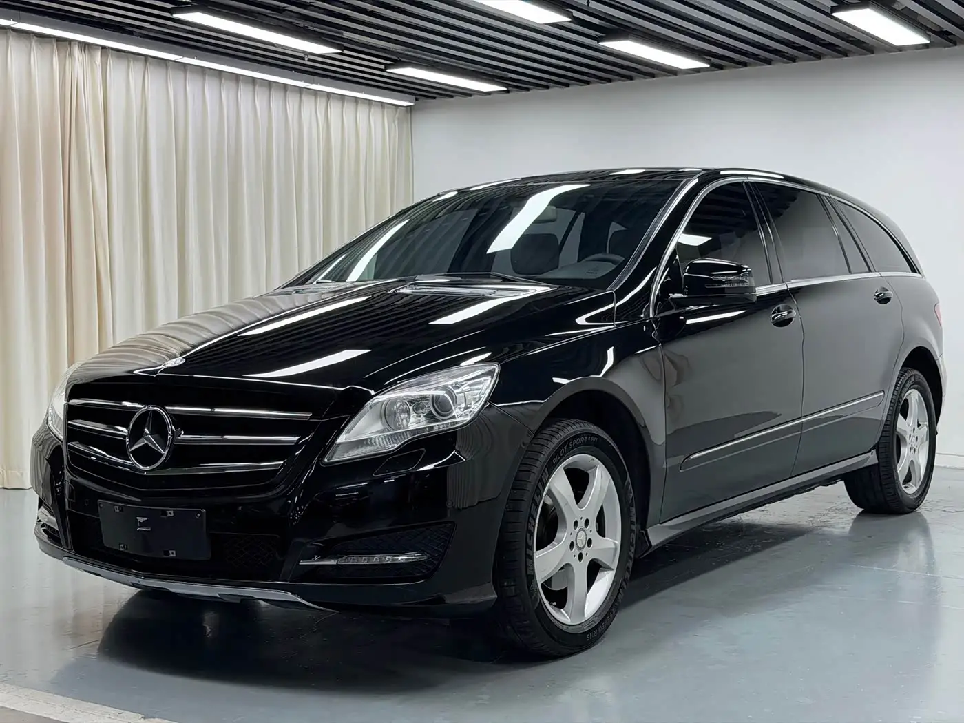 Mercedes-Benz R-Class, 2016