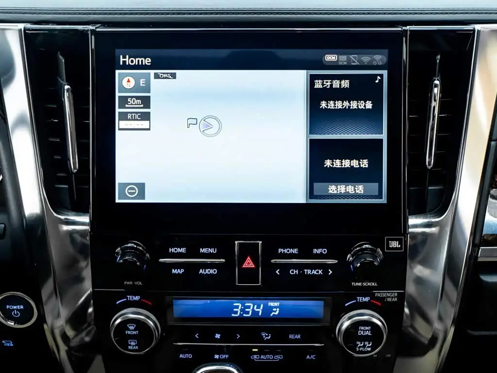 Toyota Alphard 2022 — Photo 17/20