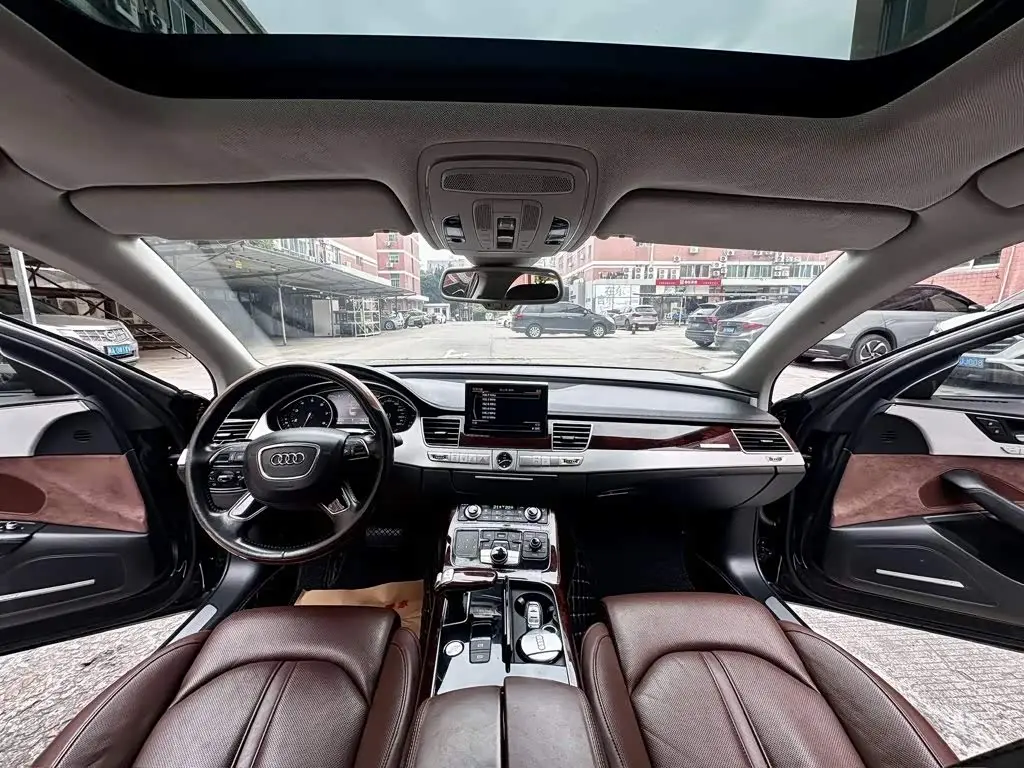 Audi A8 2012 — Şəkil 7/9