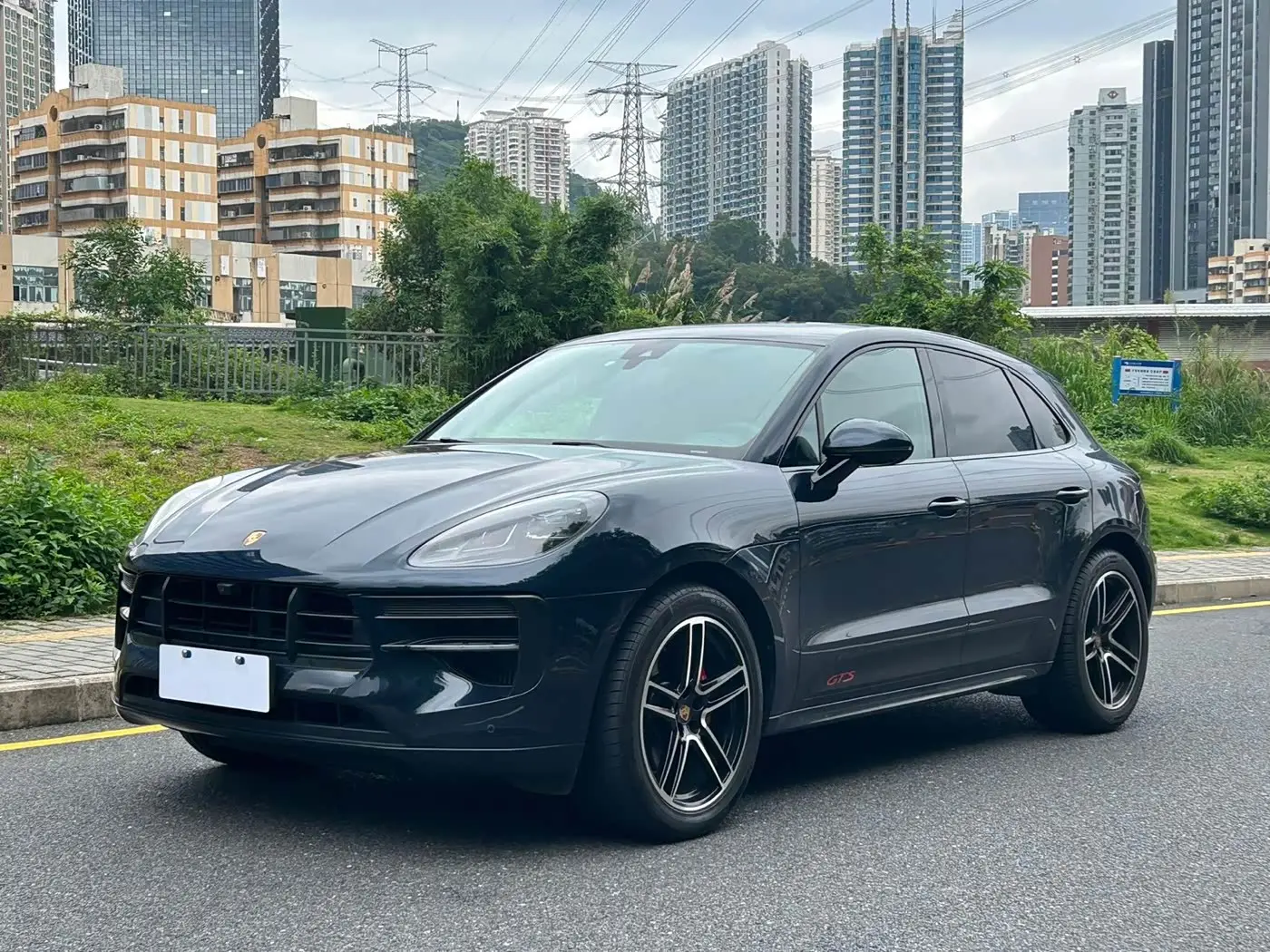 Porsche Macan 2020 — Şəkil 1/13