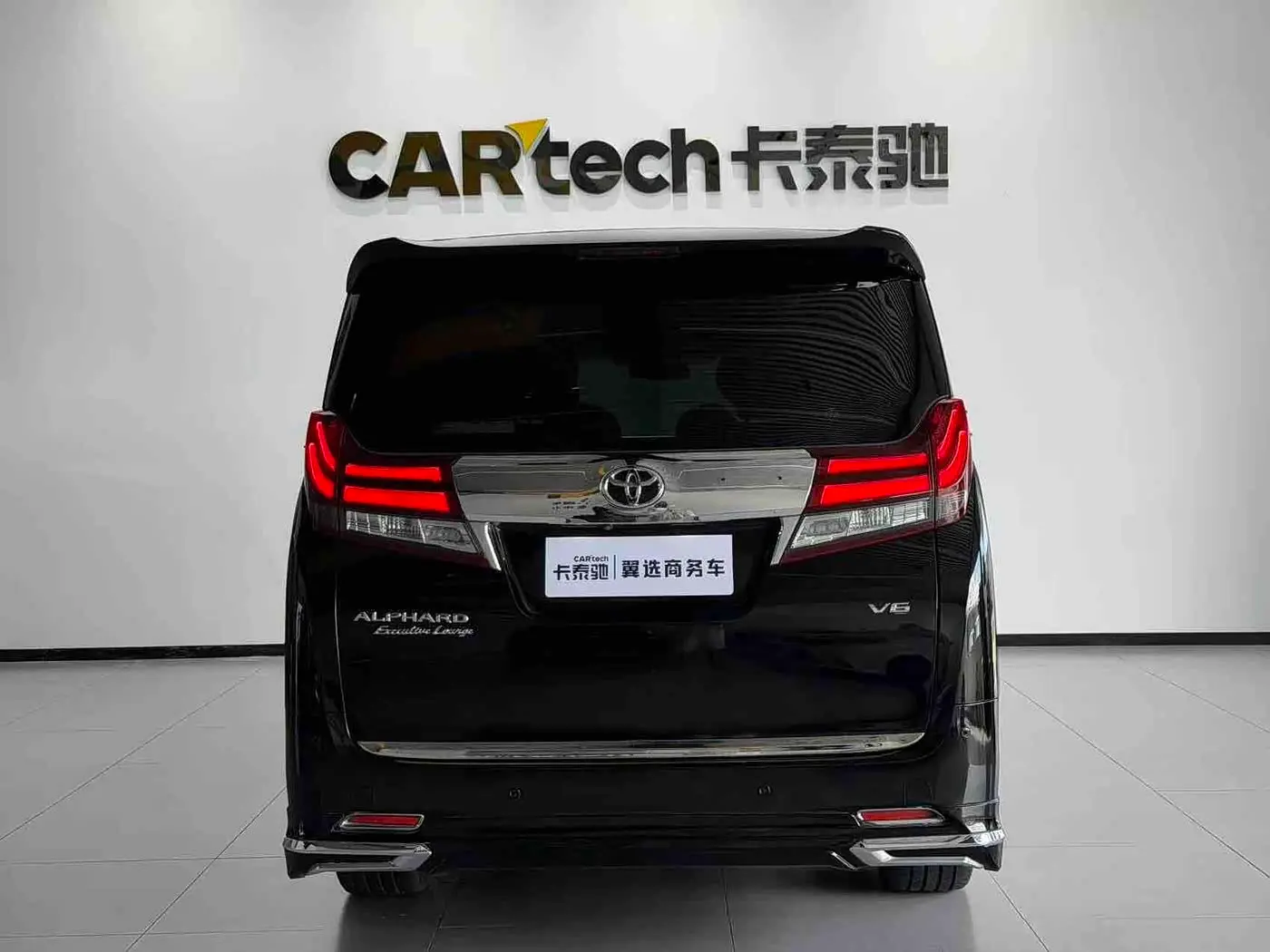 Toyota Alphard 2018 — Фото 4/12