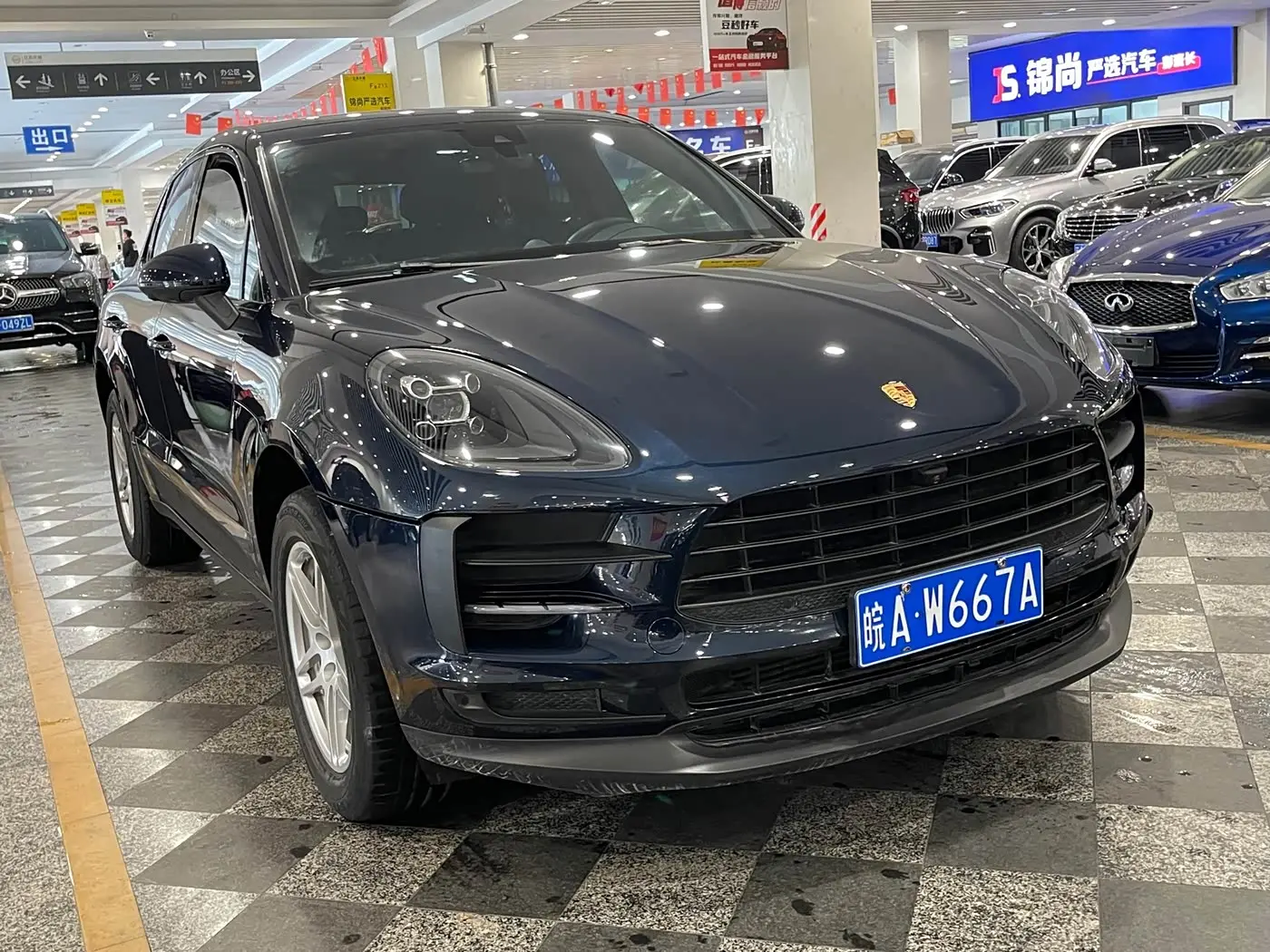 Porsche Macan 2021 — Фото 3/13