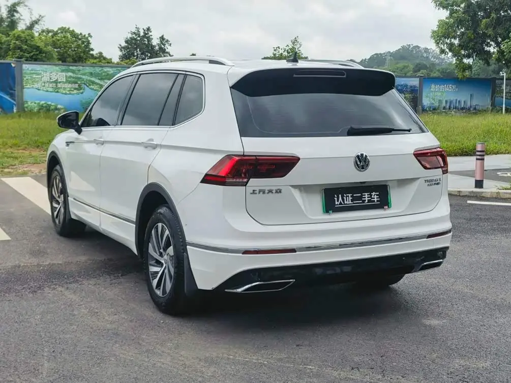 Volkswagen Tiguan L PHEV 2021 — Photo 5/20