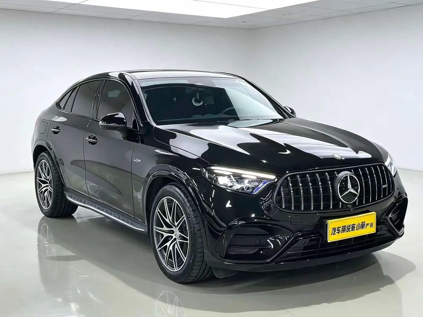 Mercedes-Benz GLC Coupe AMG 2024 — Photo 1/10