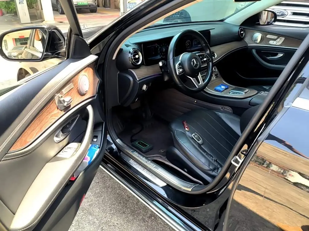 Mercedes-Benz E-Class 2019 — Şəkil 16/20