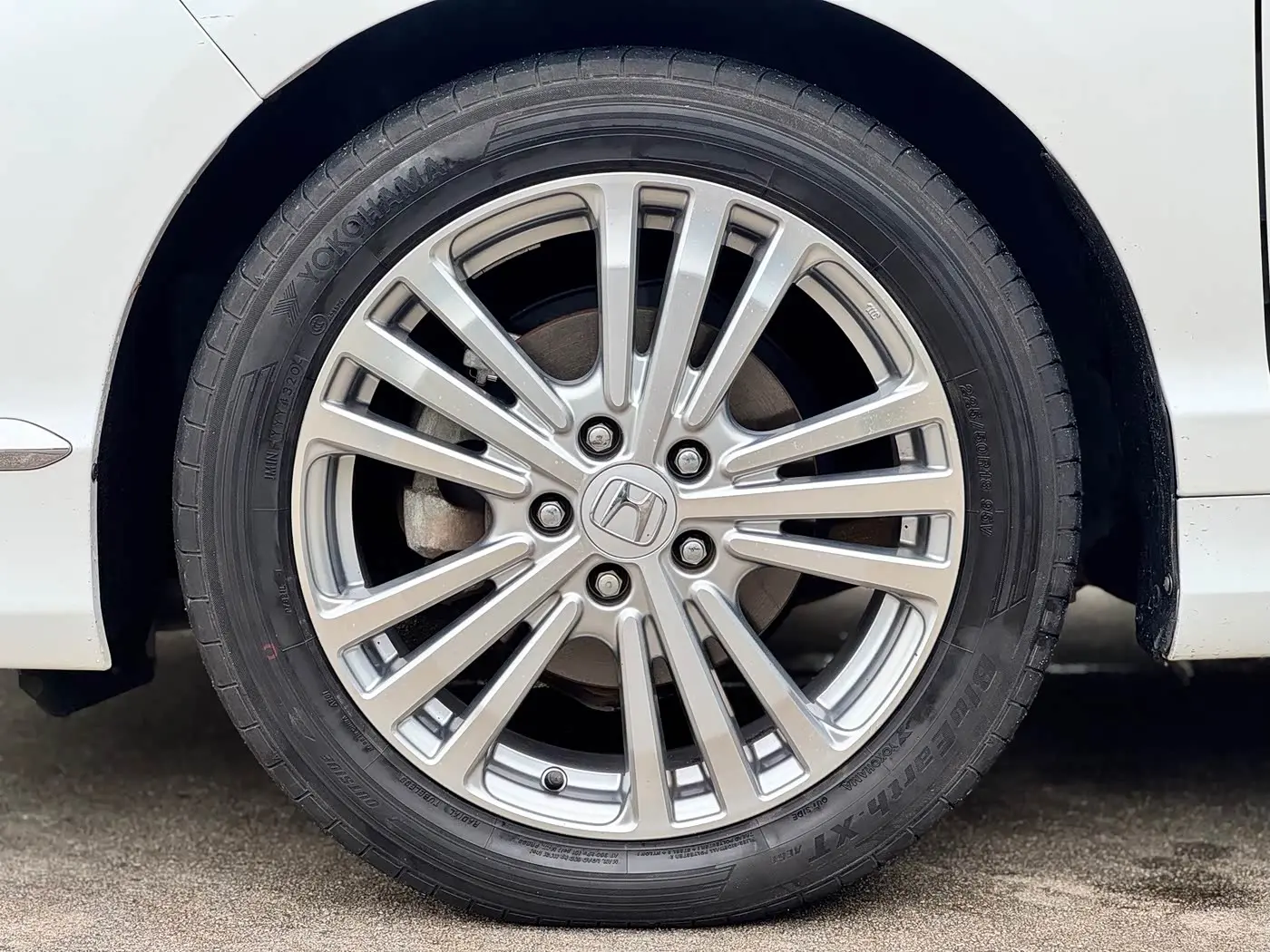 Honda Elysion 2018 — ფოტო 11/20