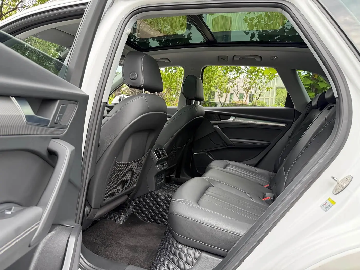 Audi Q5L 2020 — Photo 9/17