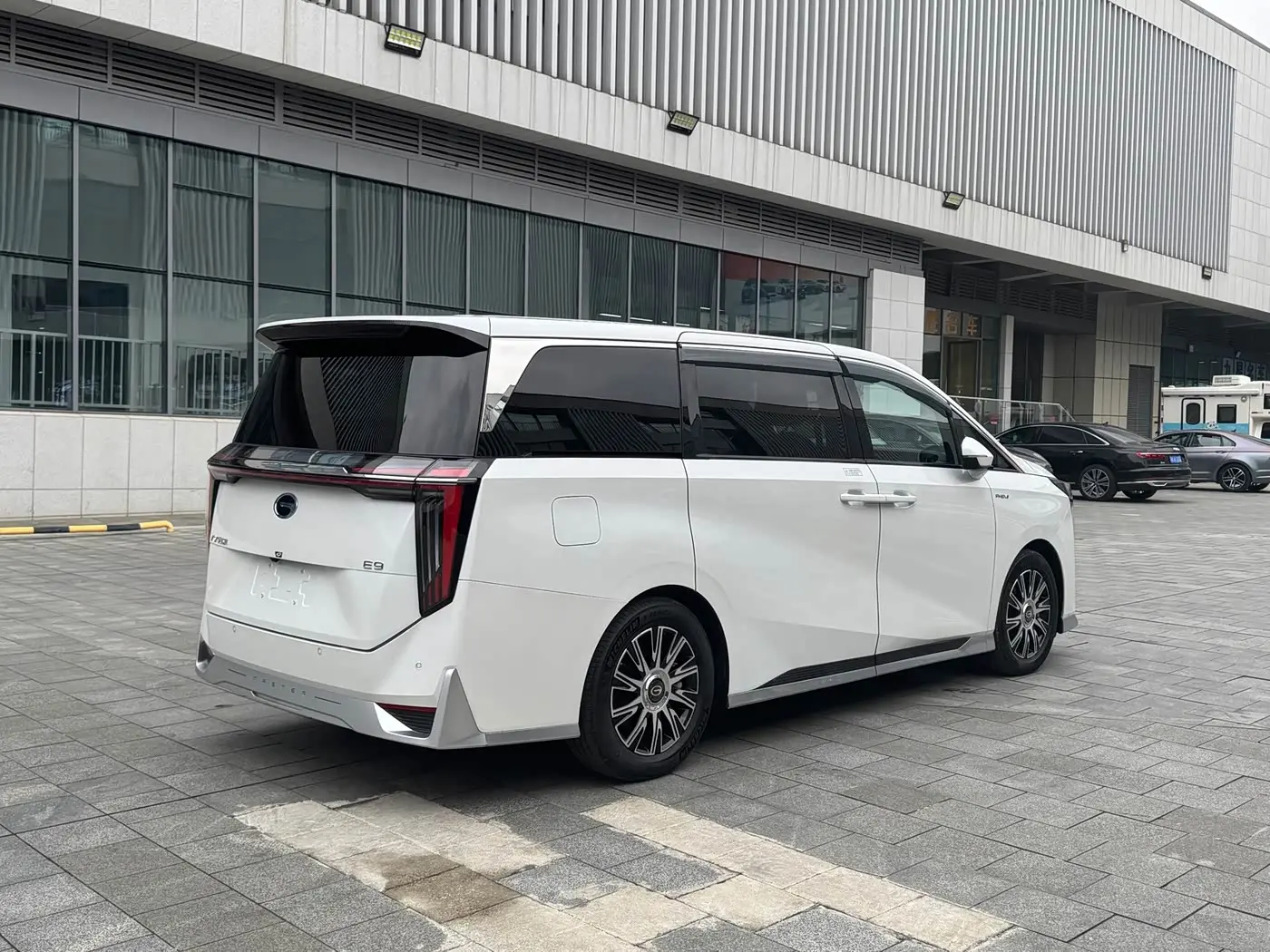 GAC Trumpchi Trumpchi E9 2024 — Şəkil 5/20