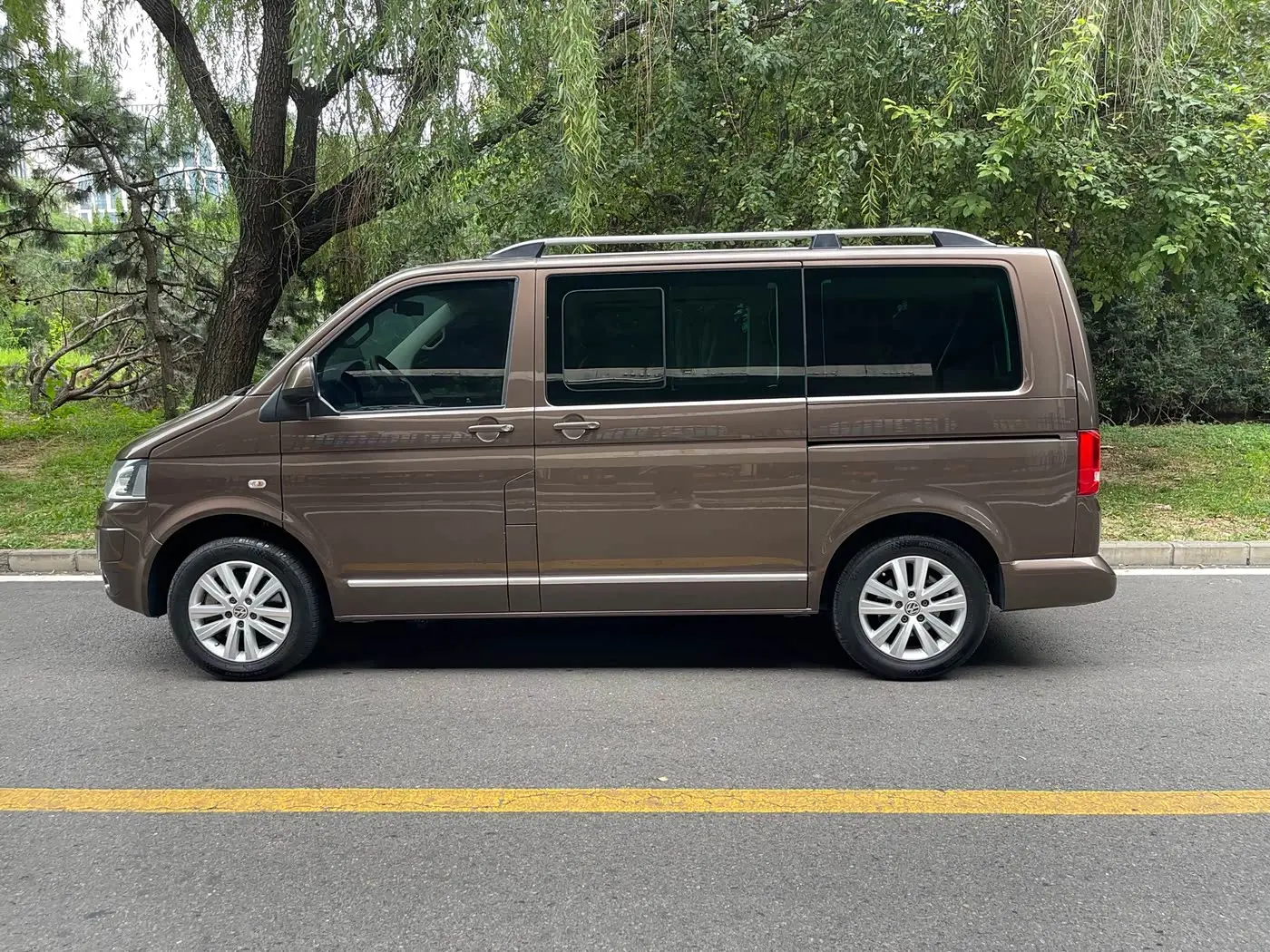 Volkswagen Multivan 2016 — Şəkil 2/13
