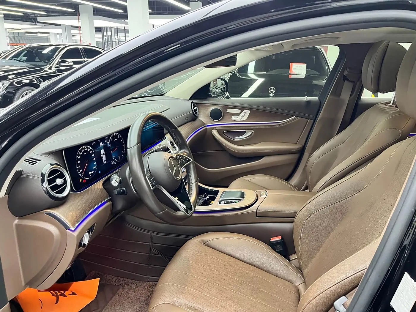 Mercedes-Benz E-Class 2023 — Photo 4/12