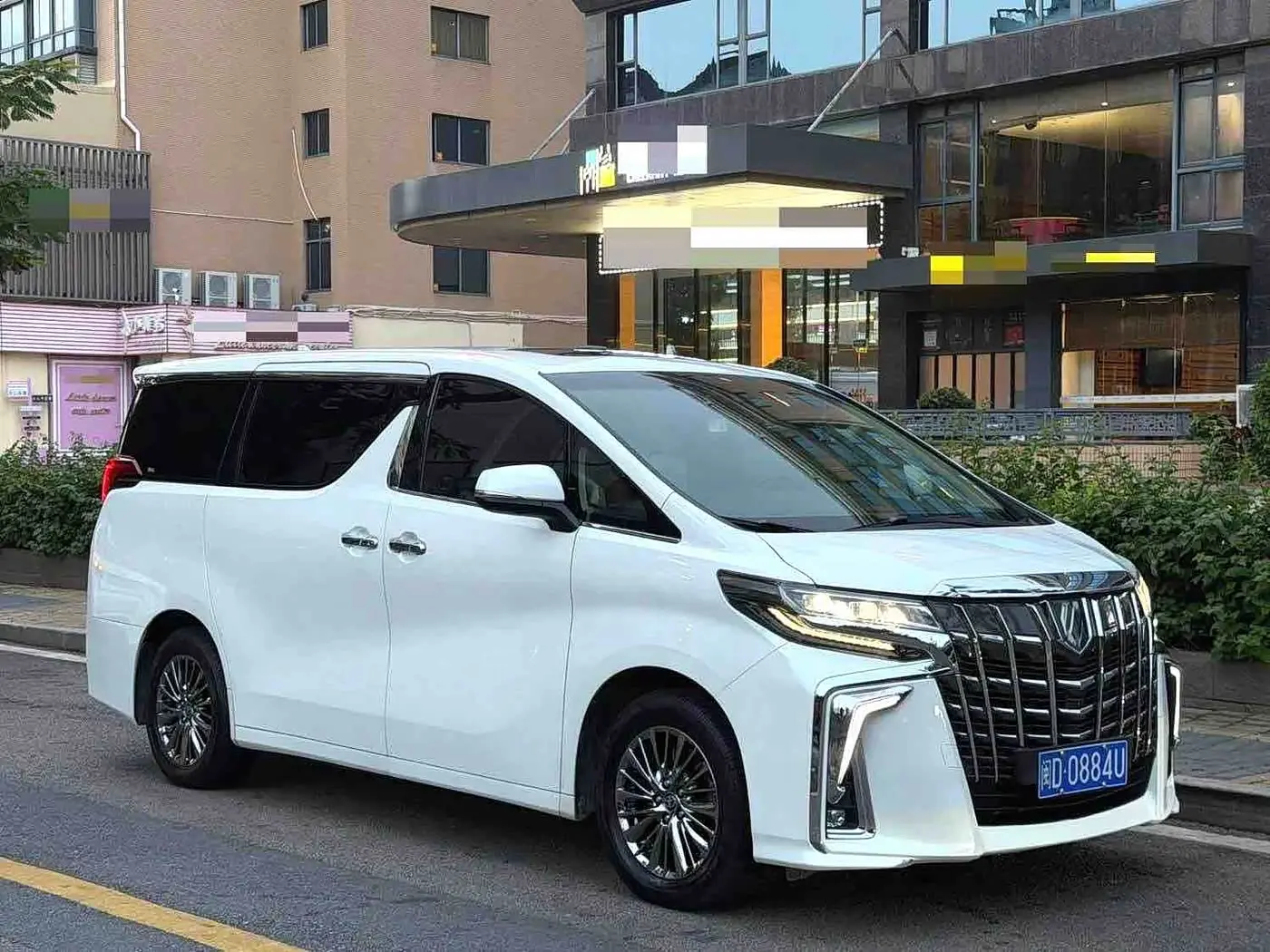 Toyota Alphard 2021 — ფოტო 3/16
