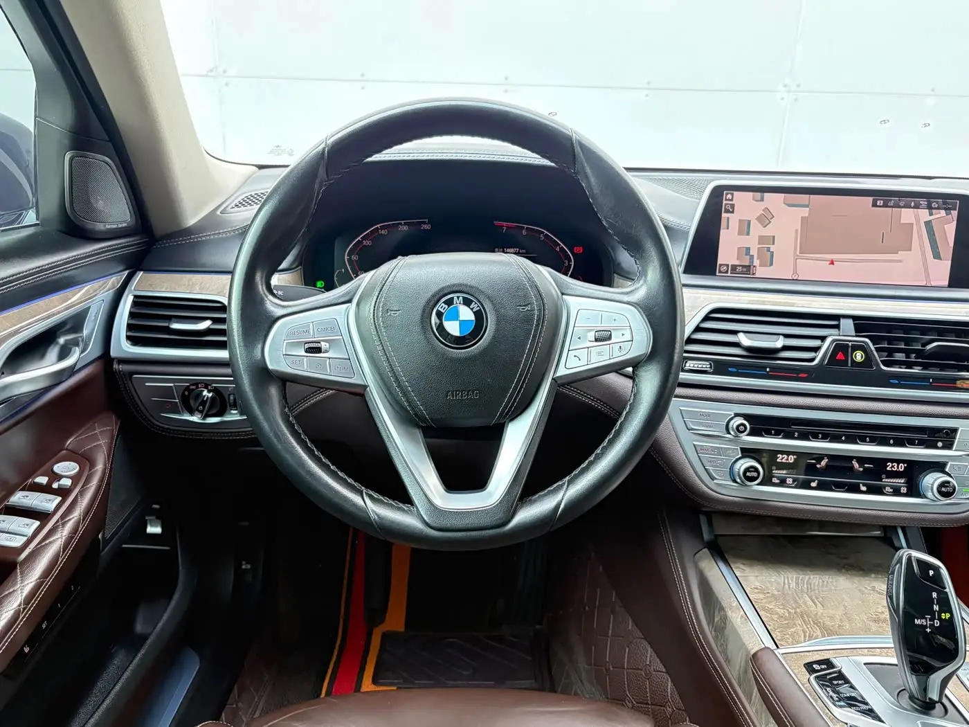BMW 7 Series 2020 — Photo 17/20